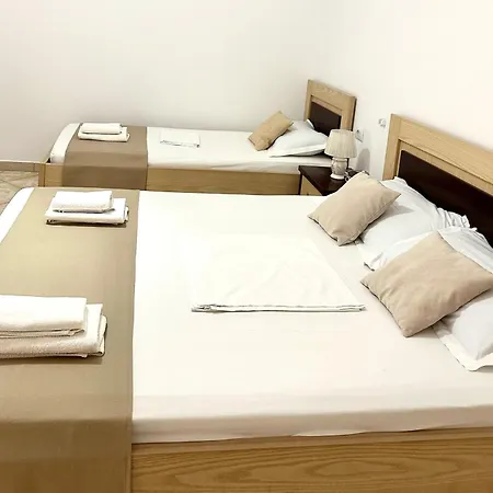 Seli's Konukevi Ksamil